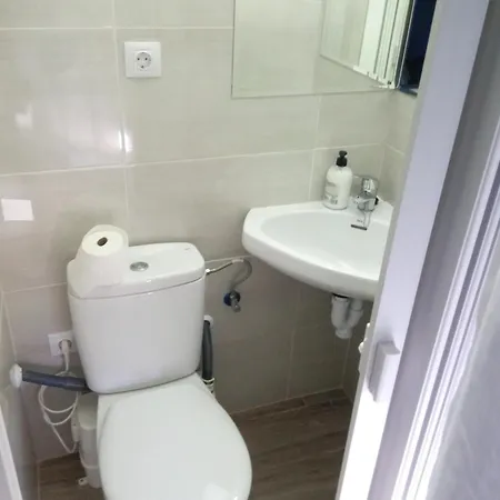 Konukevi Guesthouse Central Alicante