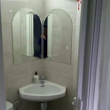 Guesthouse Central 招待所